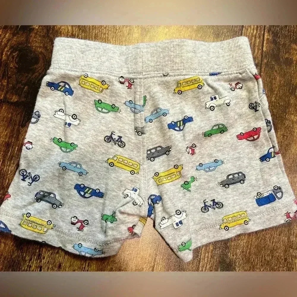 SET: Carter’s | 2 pair of baby boy shorts. Size: 9M